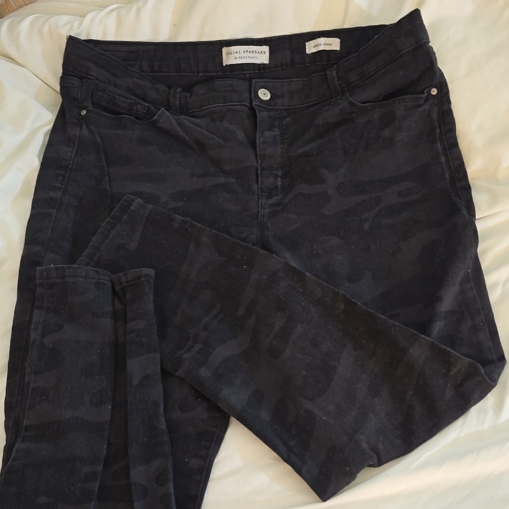 Sanctuary Black Ankle Camo Jeans